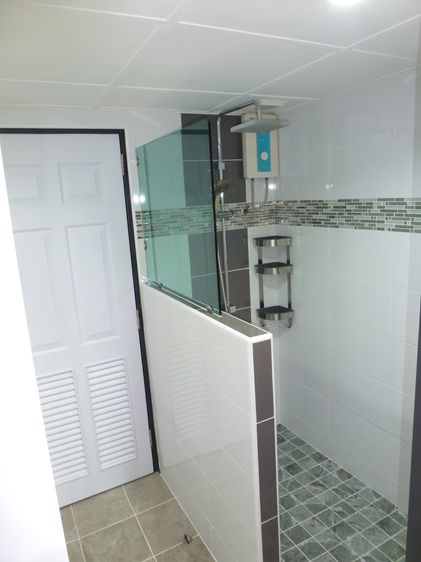 อื่นๆ ไม่อนุญาต มีบางส่วน สร้างเสร็จก่อน 2010 69 sqm Corner Unit Condo Huai Kwang รูปที่ 4