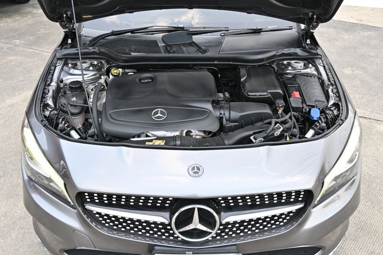 Mercedes-Benz CLA-Class 2018 CLA200 Sedan เบนซิน ไม่ติดแก๊ส เกียร์อัตโนมัติ เทา รูปที่ 4