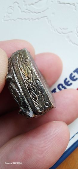 ตลับสีผึ้งล๊อคเก็ตรูป ร.๕ (ทำจากเงินยวง) รูปที่ 13