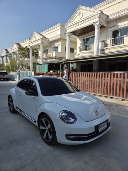 Volkswagen Beetle 2014 2.0 TDi Sedan เบนซิน ไม่ติดแก๊ส เกียร์อัตโนมัติ ขาว รูปที่ 4