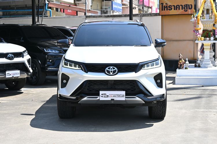 Toyota Fortuner 2021 2.4 Legender Utility-car ดีเซล ไม่ติดแก๊ส เกียร์อัตโนมัติ ขาว รูปที่ 2