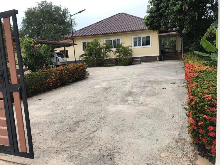 บ้านเดี่ยวพร้อมที่ดิน 204 ตรว.