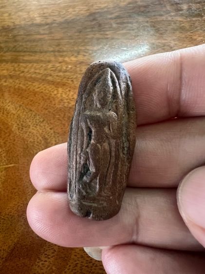 พระลีลาเม็ดขนุน