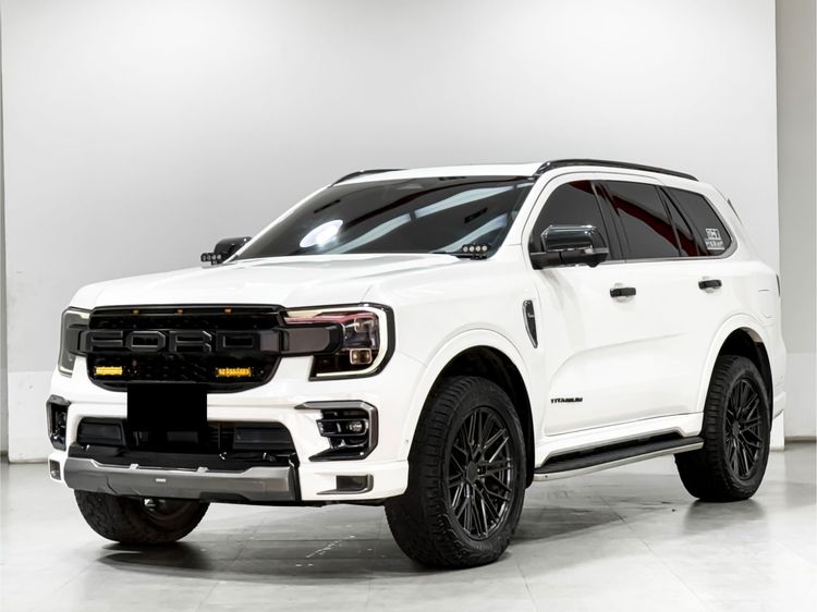 รถ Ford Everest 2.0 Titanium Plus 4WD สี ขาว