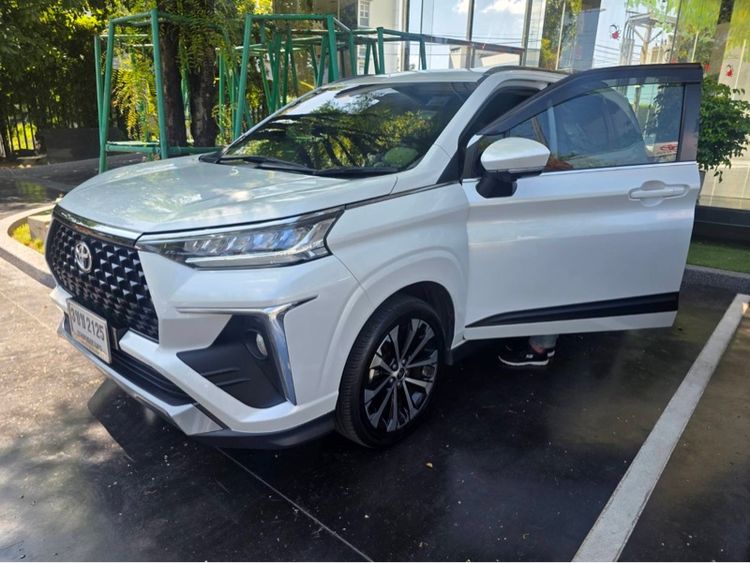 Toyota Veloz 2022 1.5 Premium Van เบนซิน ไม่ติดแก๊ส เกียร์อัตโนมัติ ขาว รูปที่ 2