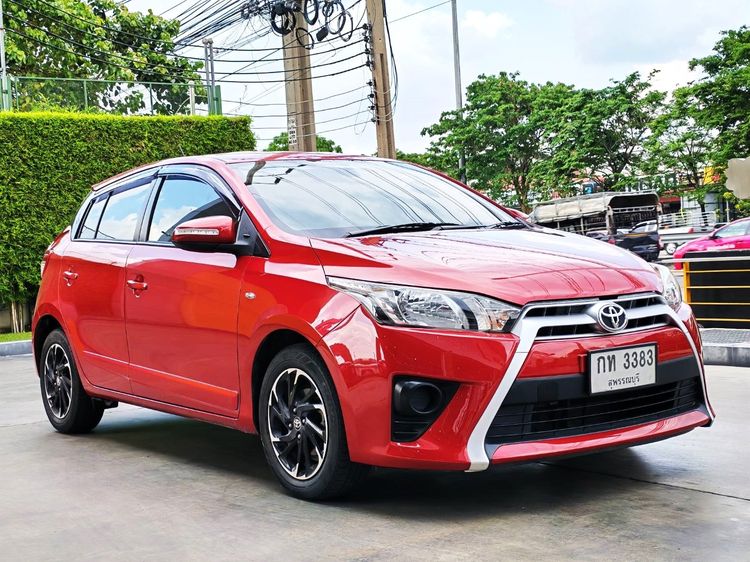 Toyota Yaris 2015 1.5 E Sedan เบนซิน ไม่ติดแก๊ส เกียร์อัตโนมัติ แดง รูปที่ 3