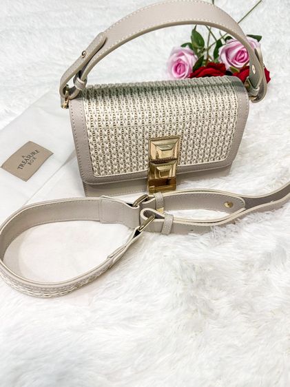 A Treasure Box รุ่น TWIST  SILKY GREY มือ2 รูปที่ 2