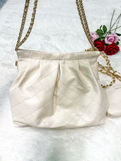  CHARLES  KEITH รุ่น Duo Double Chain Hobo Bag มือ2 รูปที่ 6