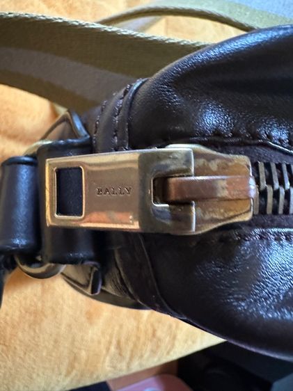 กระเป๋าสะพายBally รูปที่ 4