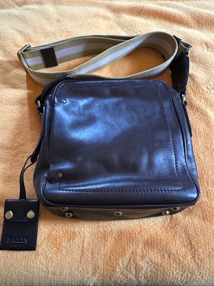 กระเป๋าสะพายBally