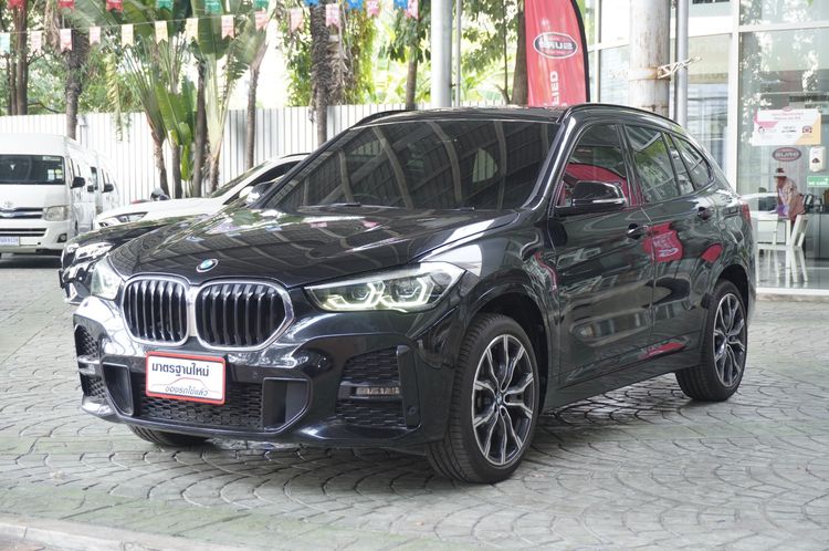 รถ BMW X1 2.0 sDrive20d M Sport สี ดำ