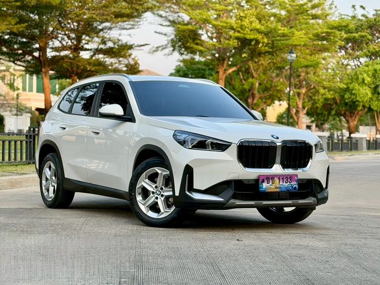 BMW X1 2023 2.0 sDrive18i xLine Utility-car เบนซิน ไม่ติดแก๊ส เกียร์อัตโนมัติ ขาว รูปที่ 3