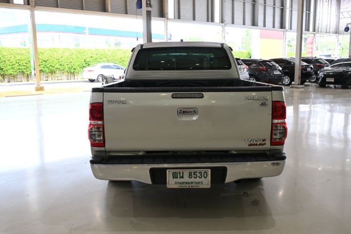 Toyota Hilux Vigo 2012 2.5 Smart Cab E Pickup ดีเซล ไม่ติดแก๊ส เกียร์ธรรมดา บรอนซ์เงิน รูปที่ 4