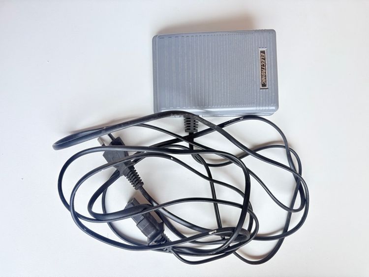 จักรเย็บผ้าไฟฟ้า Brother GS2700 สภาพใหม่ ใช้งานน้อย เย็บลื่น เย็บได้หลายลาย รูปที่ 5