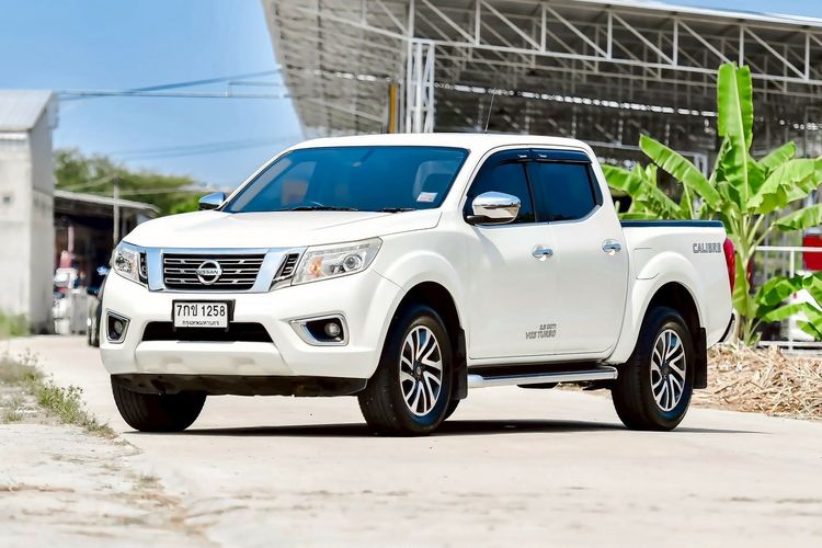 รถ Nissan Navara 2.5 Calibre EL สี ขาว
