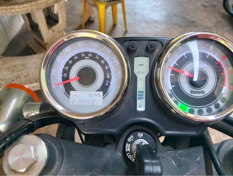 Benelli Imperiale 400 รูปที่ 3