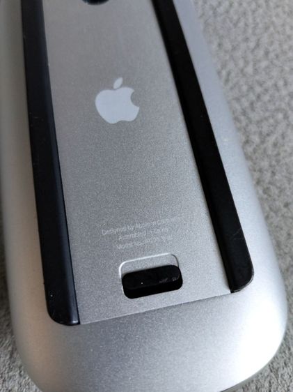 ขอขายเมาส์ Apple wireless model No A12963VDC แท้ผลิตในจีนใช้ถ่าน Alkaline AAA 2ก้อน สีขาว รูปที่ 6