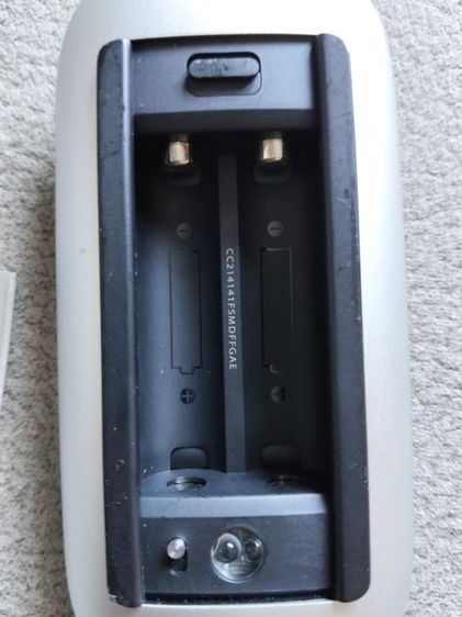 ขอขายเมาส์ Apple wireless model No A12963VDC แท้ผลิตในจีนใช้ถ่าน Alkaline AAA 2ก้อน สีขาว รูปที่ 10