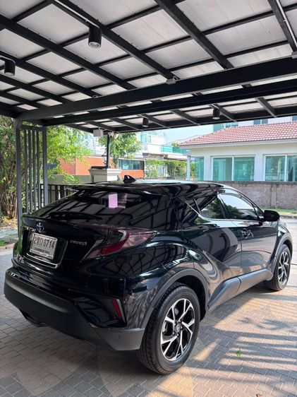 Toyota C-HR 2021 1.8 HV Mid Utility-car ไฮบริด ไม่ติดแก๊ส เกียร์อัตโนมัติ ดำ รูปที่ 2