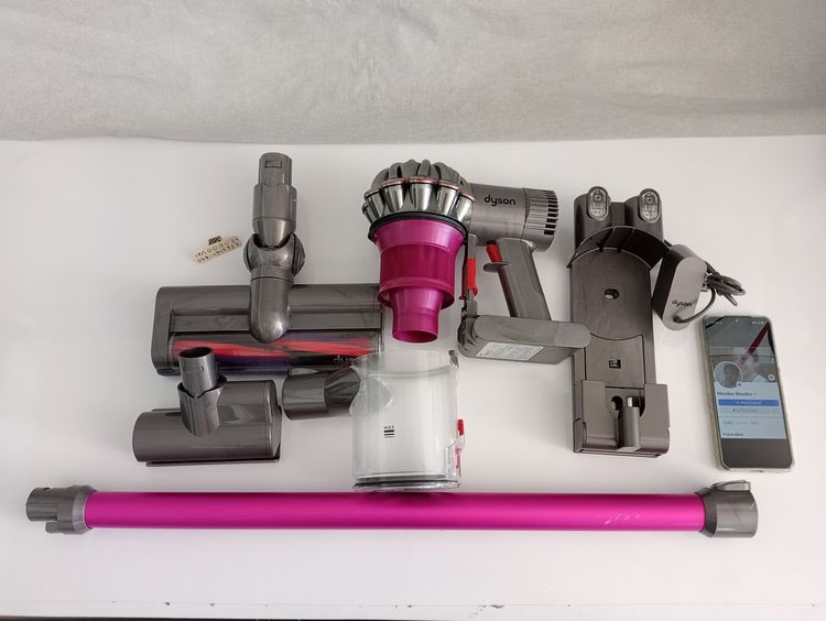 เครื่องดูดฝุ่นไร้สาย Dyson DC62