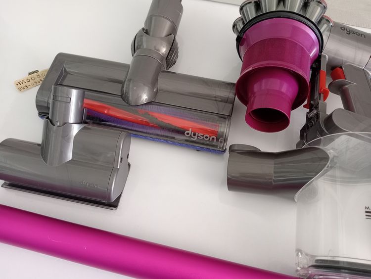 เครื่องดูดฝุ่นไร้สาย Dyson DC62 รูปที่ 3