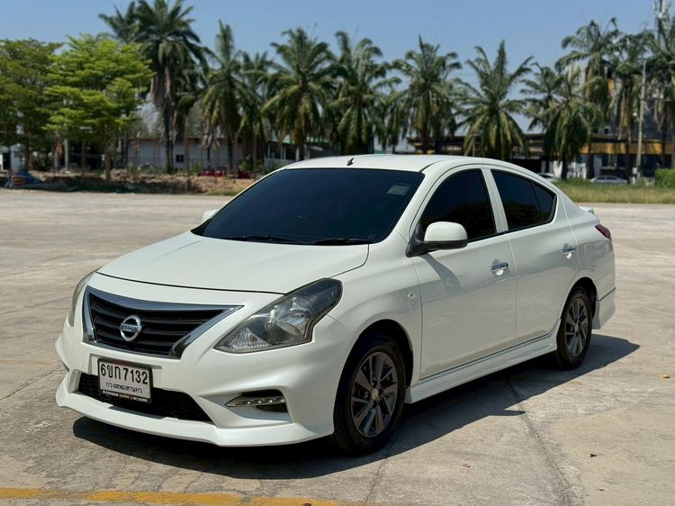 รถ Nissan Almera 1.2 E Sportech สี ขาว