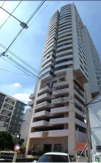 ให้เช่าคอนโด 35 ตรม. (ฝั่งสระว่ายน้ำ) ใกล้สำนักงานเขตห้วยขวาง