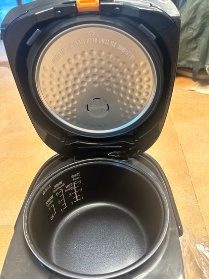 หม้อหุงข้าว Zojiroshi 