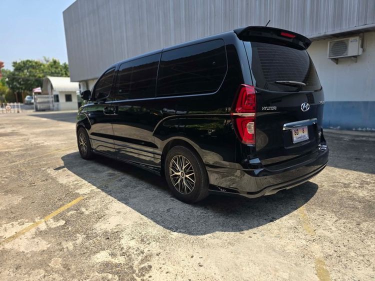 Hyundai Grand Starex 2019 2.5 VIP Utility-car ดีเซล ไม่ติดแก๊ส เกียร์อัตโนมัติ ดำ รูปที่ 2