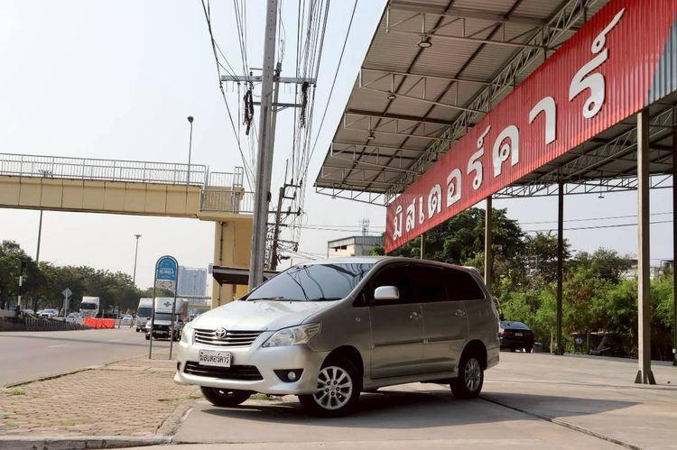 Toyota Innova 2012 2.0 G Utility-car เบนซิน ไม่ติดแก๊ส เกียร์อัตโนมัติ ทอง รูปที่ 2