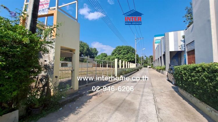 ที่ดิน + บ้านเดี่ยว 1 ชั้น 255.8 ตร.ว. ที่ดิน + บ้าน ใกล้อนุสาวรีย์สุนทรภู่ ระยอง ถนนสุขุมวิท ถนนเลียบหาดแม่พิมพ์ ระยอง แกลง ระยอง