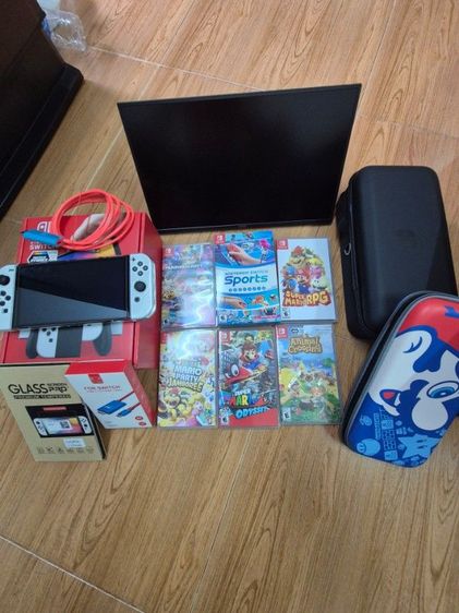 Nintendo switch oled พร้อมจอชุดพกพาเล่นนอกบ้าน