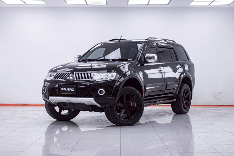 รถ Mitsubishi Pajero Sport 2.5 GT สี ดำ