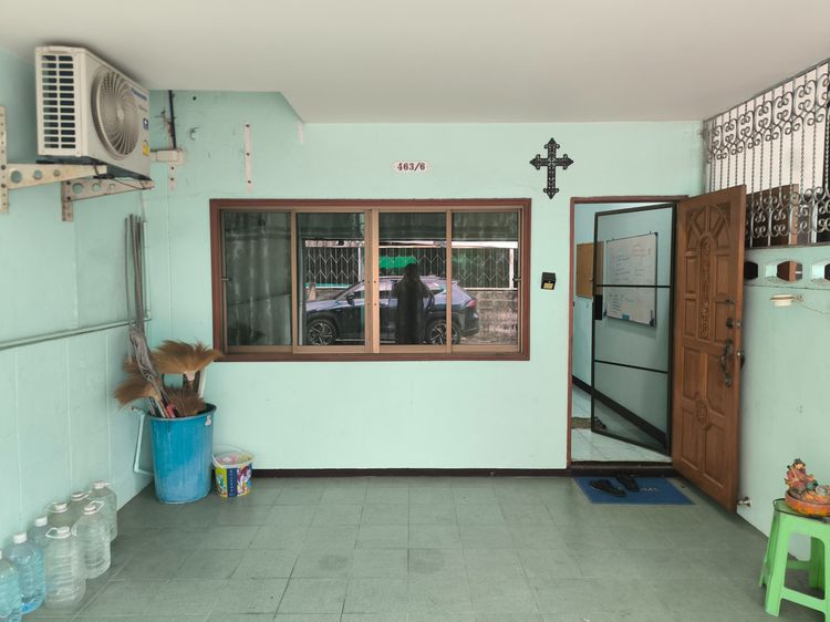 มีบางส่วน ขายบ้านทาวน์เฮ้าส์ 2 ชั้น ทำเลดี ซอยประชาอุทิศ 12 รูปที่ 3