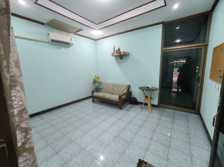 มีบางส่วน ขายบ้านทาวน์เฮ้าส์ 2 ชั้น ทำเลดี ซอยประชาอุทิศ 12 รูปที่ 4