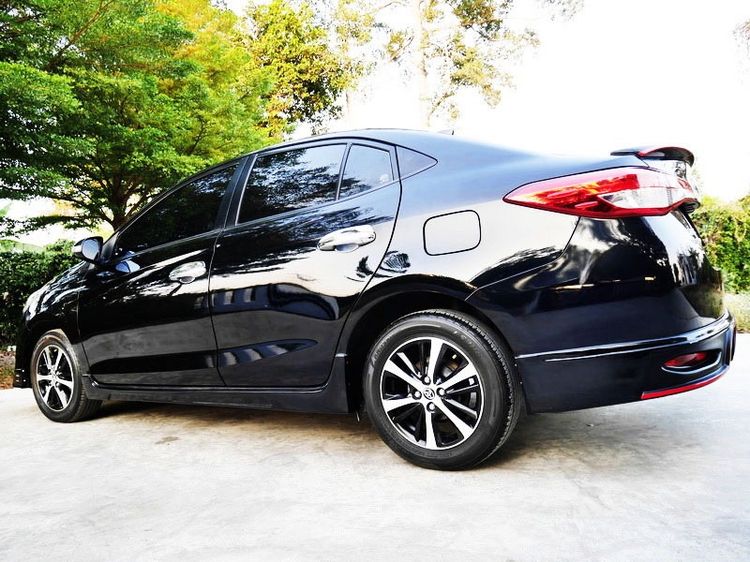 Toyota Yaris ATIV 2017 1.2 G Sedan เบนซิน ไม่ติดแก๊ส เกียร์อัตโนมัติ ดำ รูปที่ 3