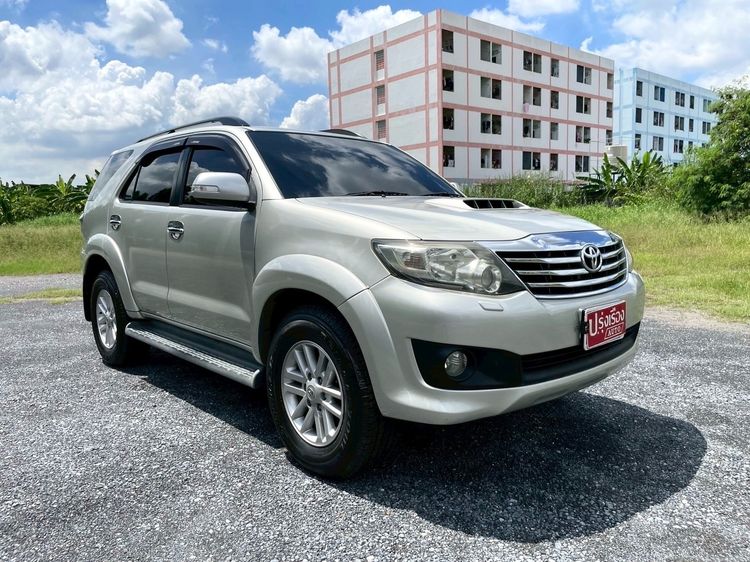Toyota Fortuner 2012 3.0 V 4WD Utility-car ดีเซล ไม่ติดแก๊ส เกียร์อัตโนมัติ เทา รูปที่ 3