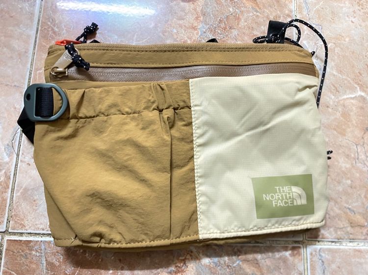 ไม่ระบุ กระเป๋า The North face แท้