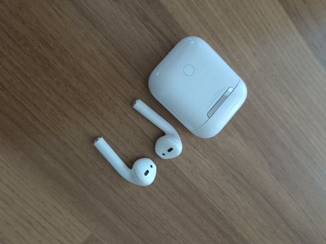 air pods 2 แท้ รูปที่ 2