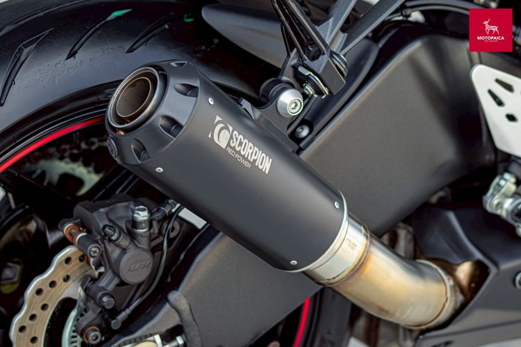 Kawasaki Ninja ZX-6R ปี2019 สีดำด้าน วิ่งน้อย6,000Km. รถใหม่มาก รูปที่ 6