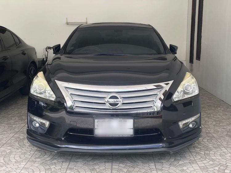 รถ Nissan Teana 2.5 XV สี ดำ