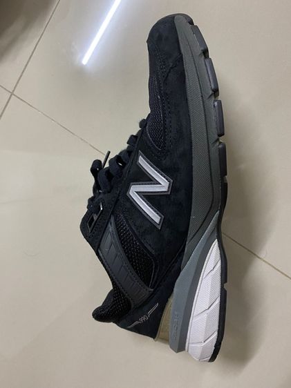 รองเท้าผู้ชายมือสอง สภาพดี  New Balance 990v5 สีดำ รูปที่ 4