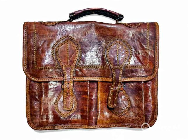 กระเป๋าสะพายหนังแท้