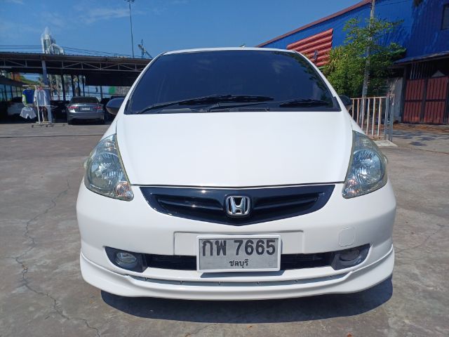 Honda Jazz 2005 1.5 E-V VTEC Cool Sedan เบนซิน ไม่ติดแก๊ส เกียร์อัตโนมัติ ขาว รูปที่ 3