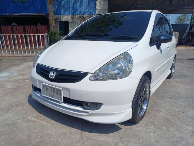 Honda Jazz 2005 1.5 E-V VTEC Cool Sedan เบนซิน ไม่ติดแก๊ส เกียร์อัตโนมัติ ขาว รูปที่ 2