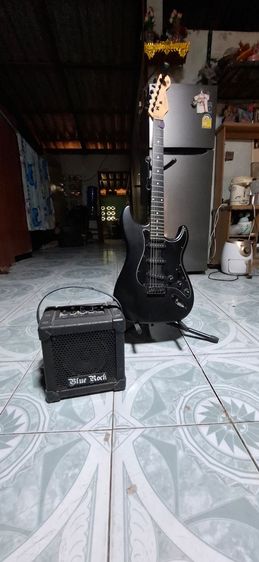 ต้องการขายกีต้าไฟฟ้าพร้อมแอม รูปที่ 4