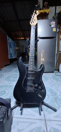 ต้องการขายกีต้าไฟฟ้าพร้อมแอม รูปที่ 3