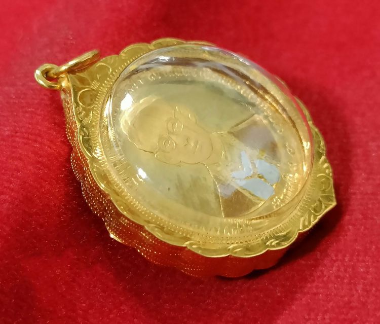 💟 เหรียญในหลวง ร.9 เลี่ยมทองคำแท้ รูปที่ 3