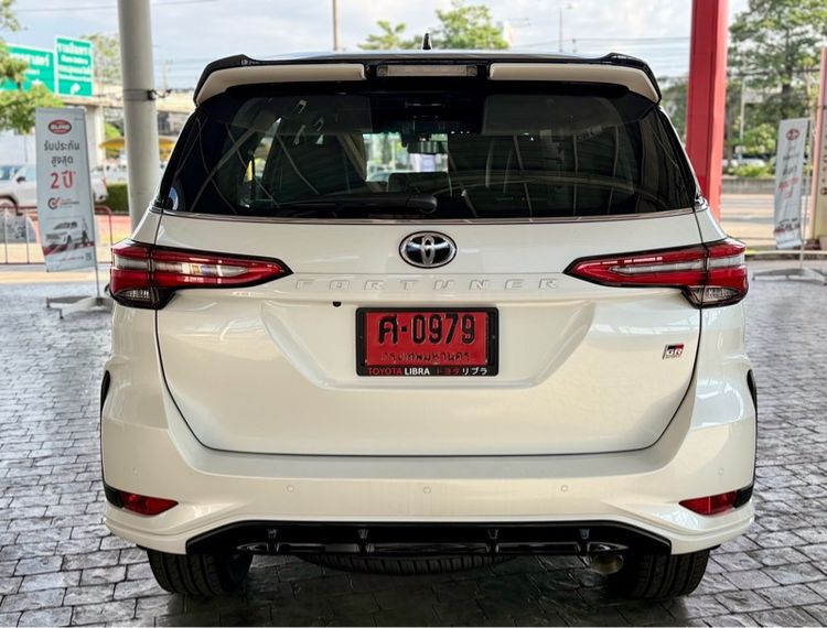 Toyota Fortuner 2025 2.8 V Utility-car ดีเซล ไม่ติดแก๊ส เกียร์อัตโนมัติ ขาว รูปที่ 3