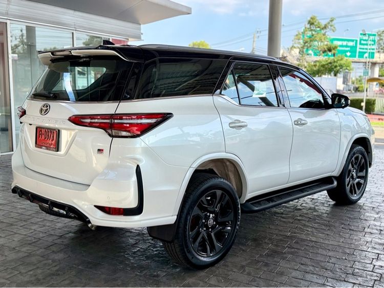 Toyota Fortuner 2025 2.8 V Utility-car ดีเซล ไม่ติดแก๊ส เกียร์อัตโนมัติ ขาว รูปที่ 4